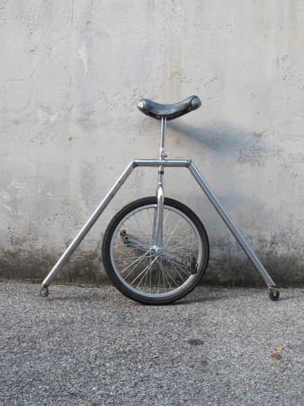 unicycle-training-wheels.jpg
