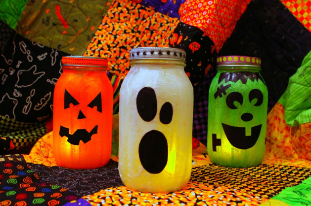 Halloween Mason Jar Lanterns Make