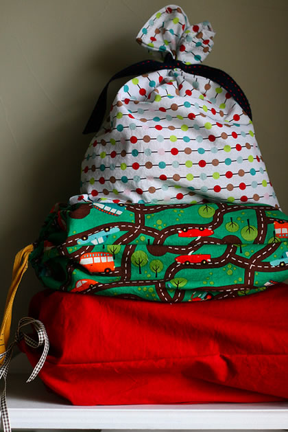 How-To: Fabric Bags For Gift Wrapping - Make: