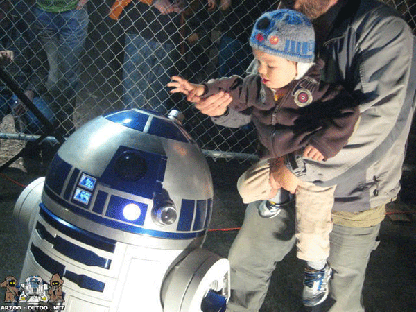 R2-D2 Maker Faire with Baby